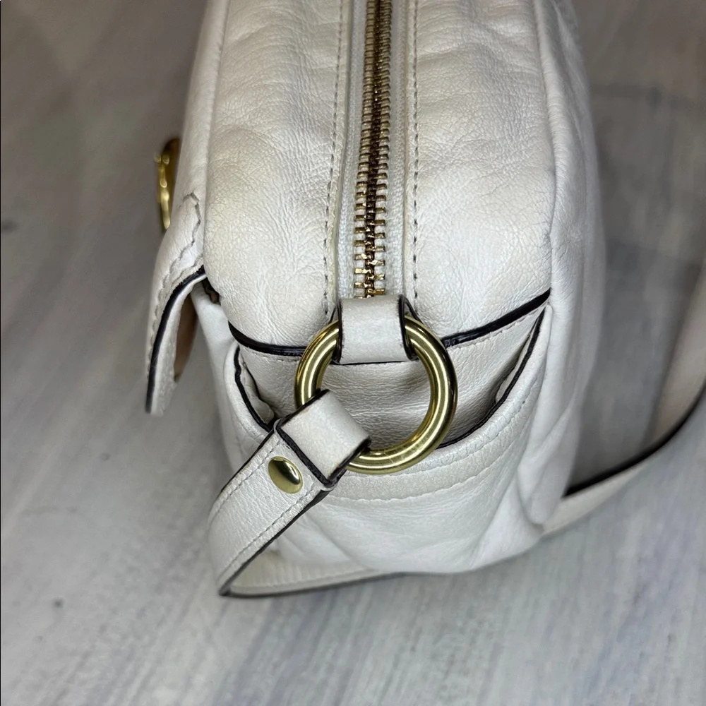 Coach chic cream